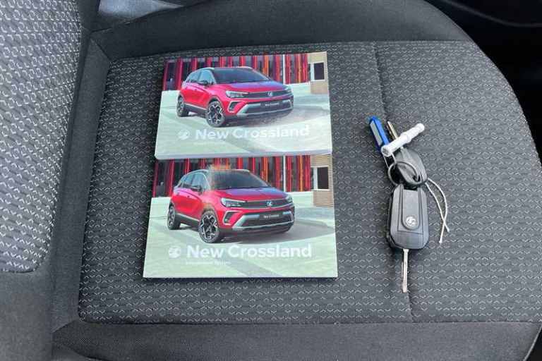 2022 Vauxhall Crossland 1.2 Design 5dr HATCHBACK PETROL Manual