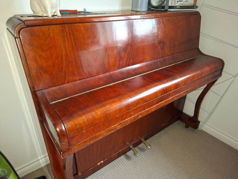 Free piano