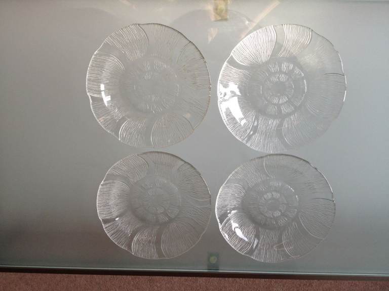 GLASS SIDE PLATES ~ Set of 4