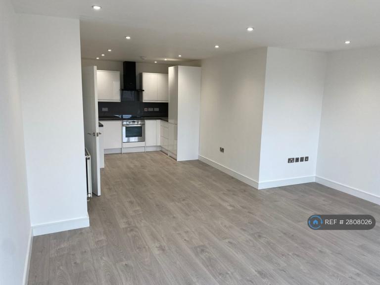 1 bedroom flat in Long Acre House, London, SE28 (1 bed) (#2808026)