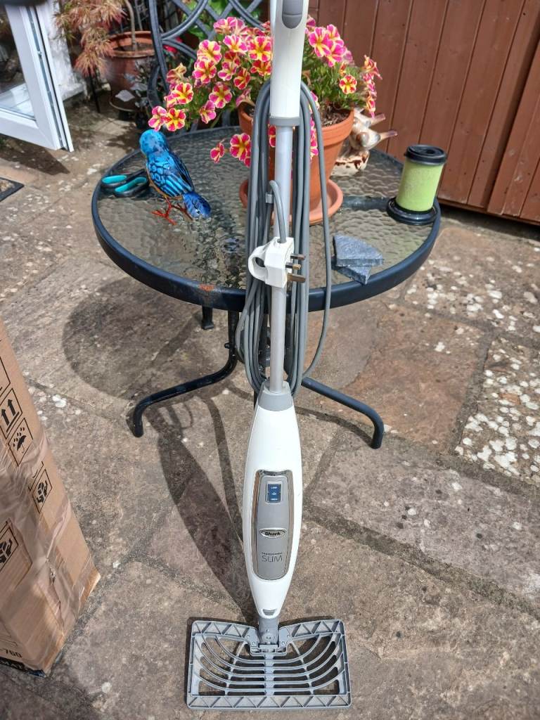 Shark Slimline Professional Steam Cleaner