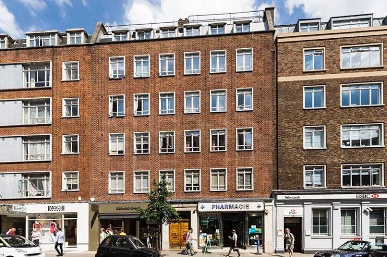 Modern 2 bedroom flat in High Street Marylebone 
