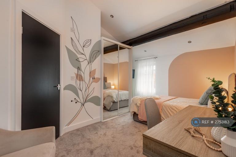 Studio flat in Kelvin Grove, Liverpool, L8 (#2753183)