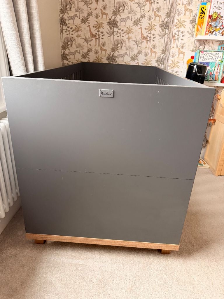 Silver Cross Cot Bed/ToddlerBed with silver cross mattress