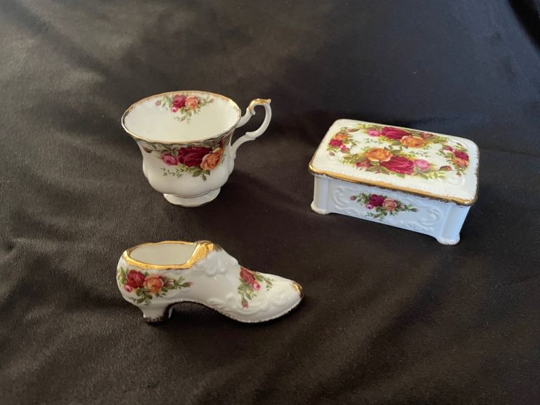 Porcelain set 