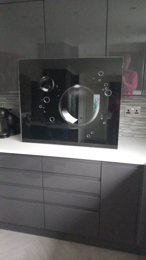 Glass kitchen  cooker splash back. "BUBBLES Design"