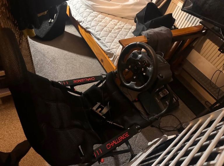 g209 steering wheel sim and chair