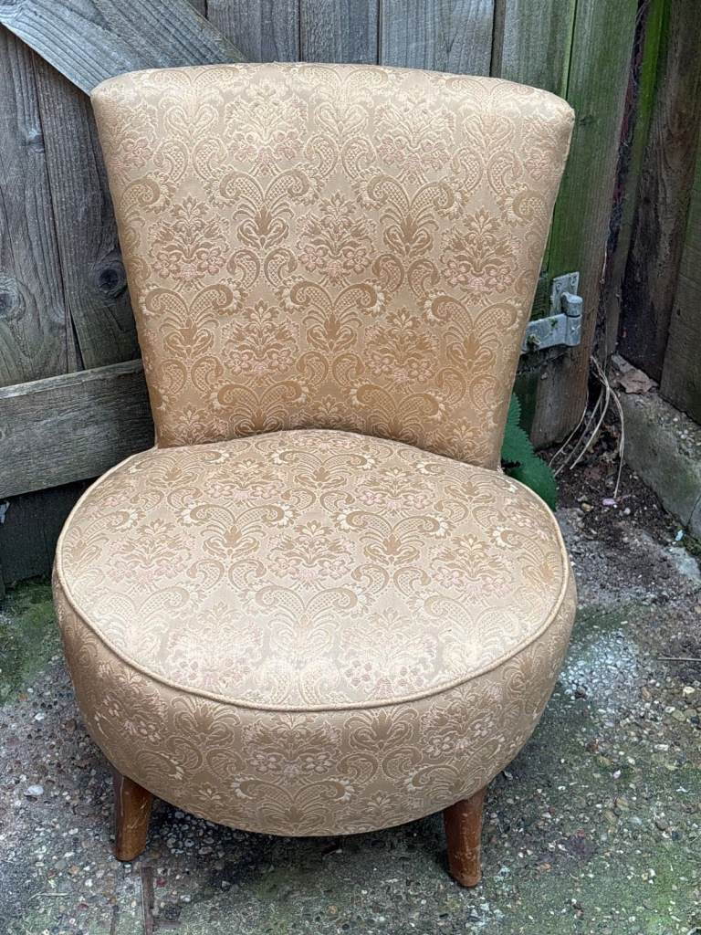 SMALL OCCASIONAL ARMLESS ROUND ACCENT/ SLIPPER CHAIR - GOLD DAMASK