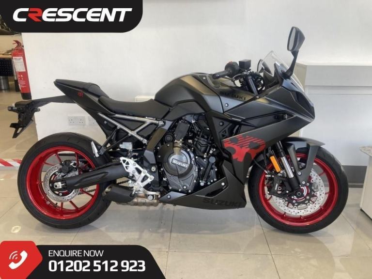 2026 SUZUKI GSX-8R - NEW COLOUR FOR 2026 - METALLIC MATT BLACK NO.2