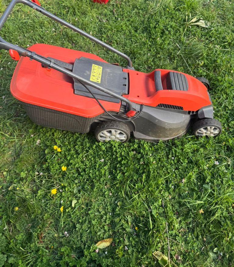 Flymower wheeled electric mower