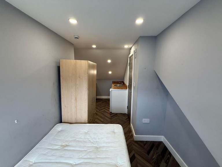 BENEFITS ACCEPTED - Studio Flat Available in Southall Ealing UB1