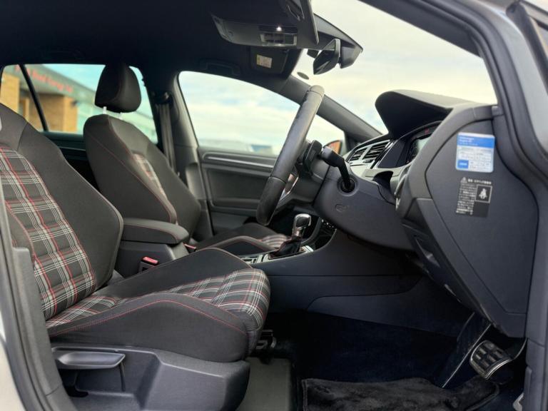  Volkswagen Golf 2.0 TSI GTI DSG Euro 6 (s/s) 5dr Petrol Automatic