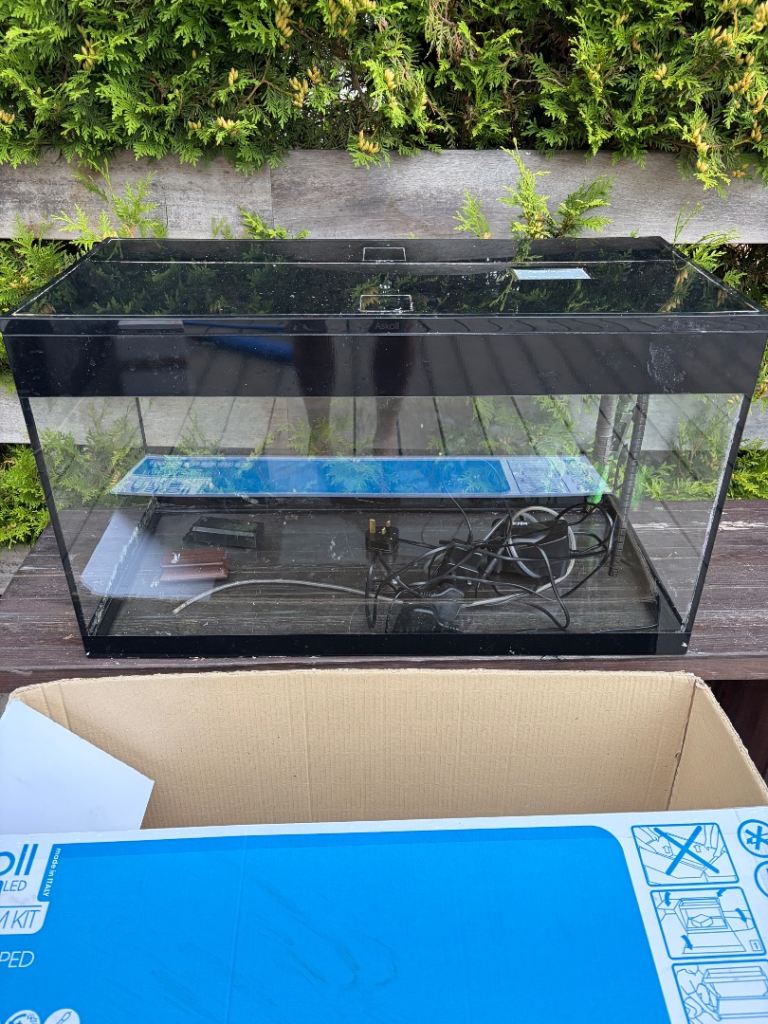 Askoll Pure XL Aquarium Tank – Fully Equipped, Good Condition