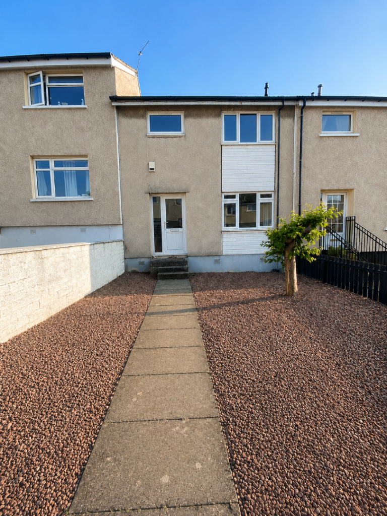 Bonnyrigg, 3 beds, 1 box room, bathroom, sunroom, lounge/diner