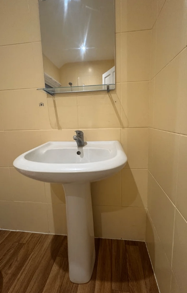 2 BEDROOM MAISONETE OAKTREE DELL KINGSBURY NW9 