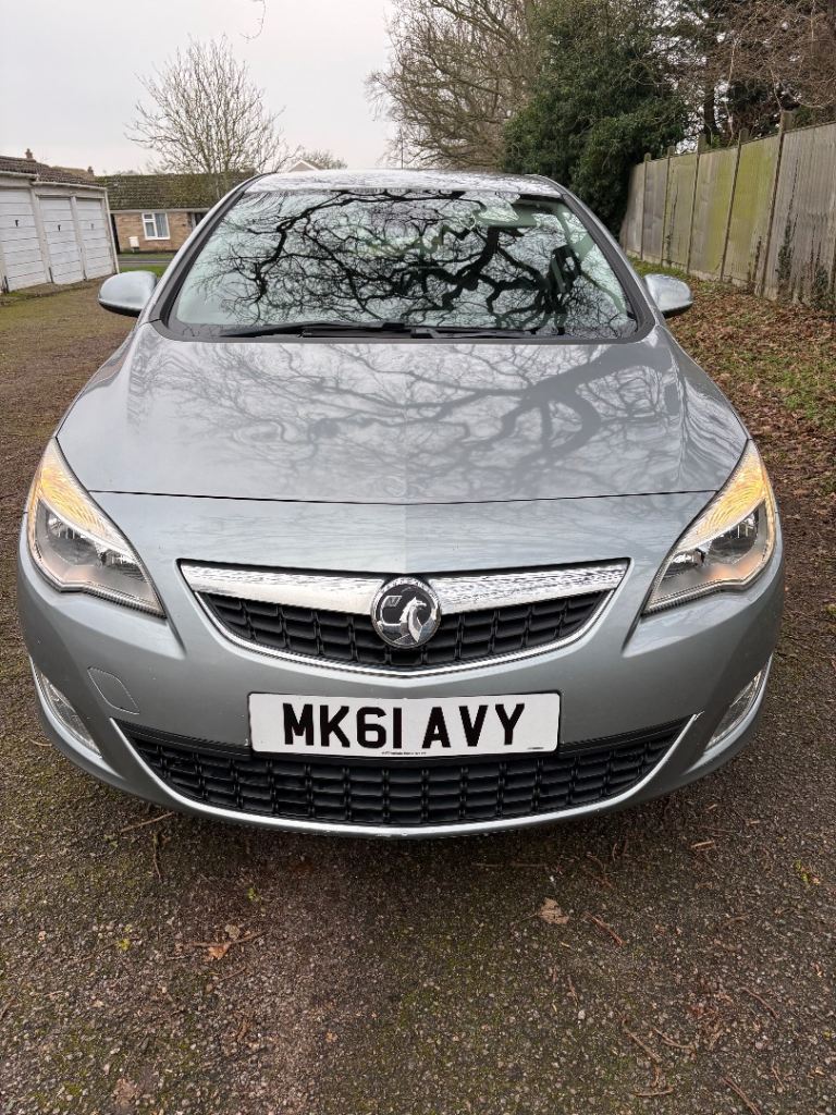 Vauxhall, ASTRA, Hatchback, 2011, Manual, 1956 (cc), 5 doors