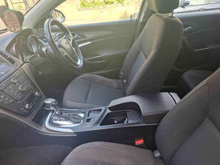 Vauxhall, INSIGNIA, Hatchback, 2010, Other, 1956 (cc), 5 doors