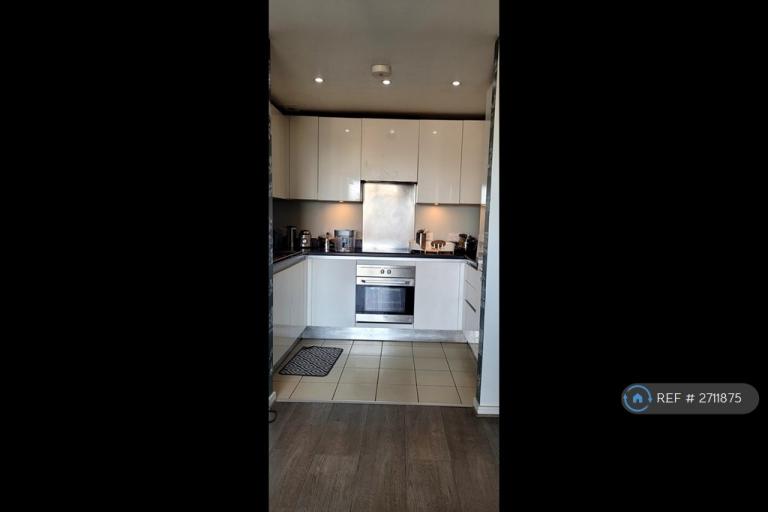 2 bedroom flat in London Road, Isleworth, TW7 (2 bed) (#2711875)