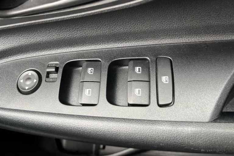 2022 Hyundai i20 1.0 T-GDi MHEV SE Connect Hatchback 5dr Petrol Hybrid DCT Euro 6 (s/s) (100 Hatc...