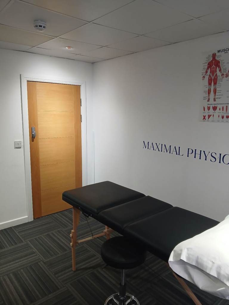 Office Space to Share in Barking, IG11 0DA – Ideal for Sports Massage Therapist / Physiotherapist