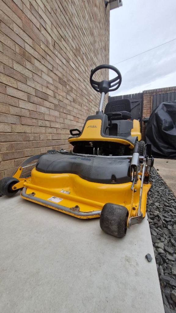 Ride on mower Stiga Park 120 quick flip 85