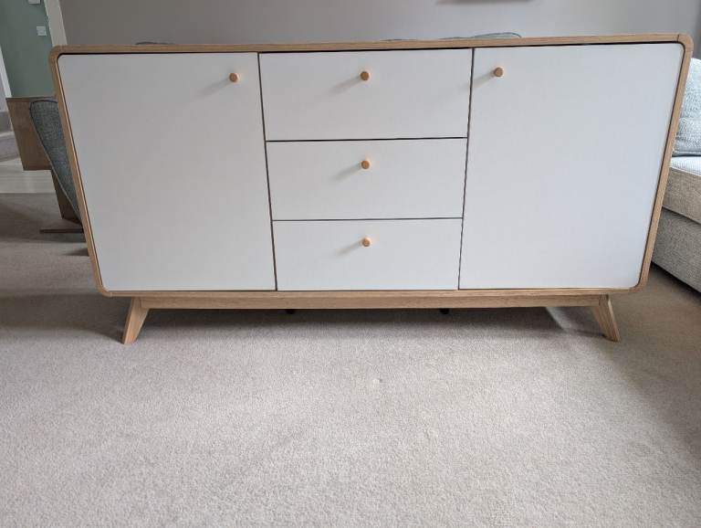 Modern Scandinavian Sideboard – Light Wood & White – Excellent Condition
