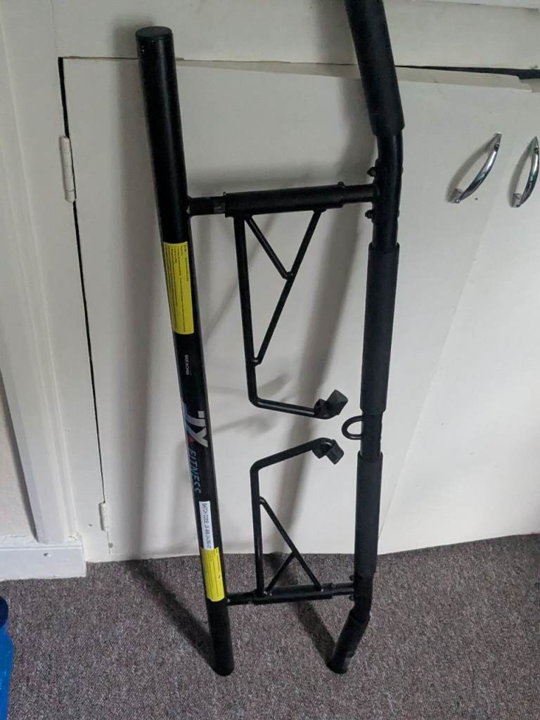 Pull up bar 