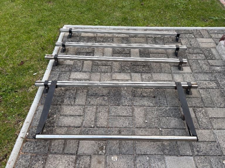 Van roof rack system 