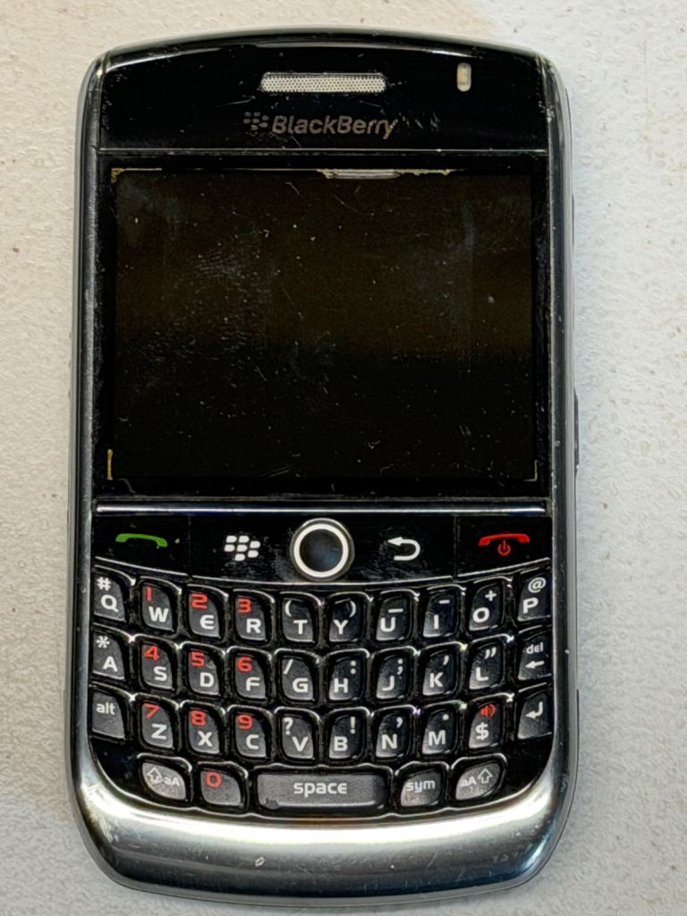 Blackberry phone (locked to 02)