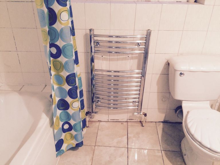 2 Bed 2 Bath Split Level Flat Leyton E10 - Tube Buses Overground Elizabeth Line 
