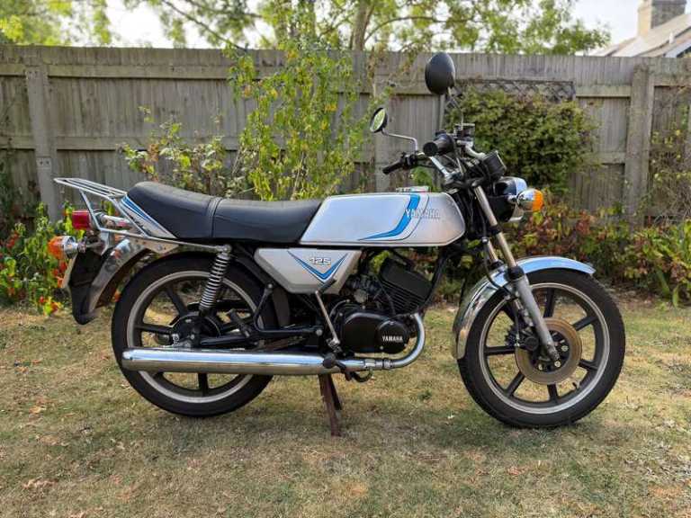Yamaha RD125DX Manual
