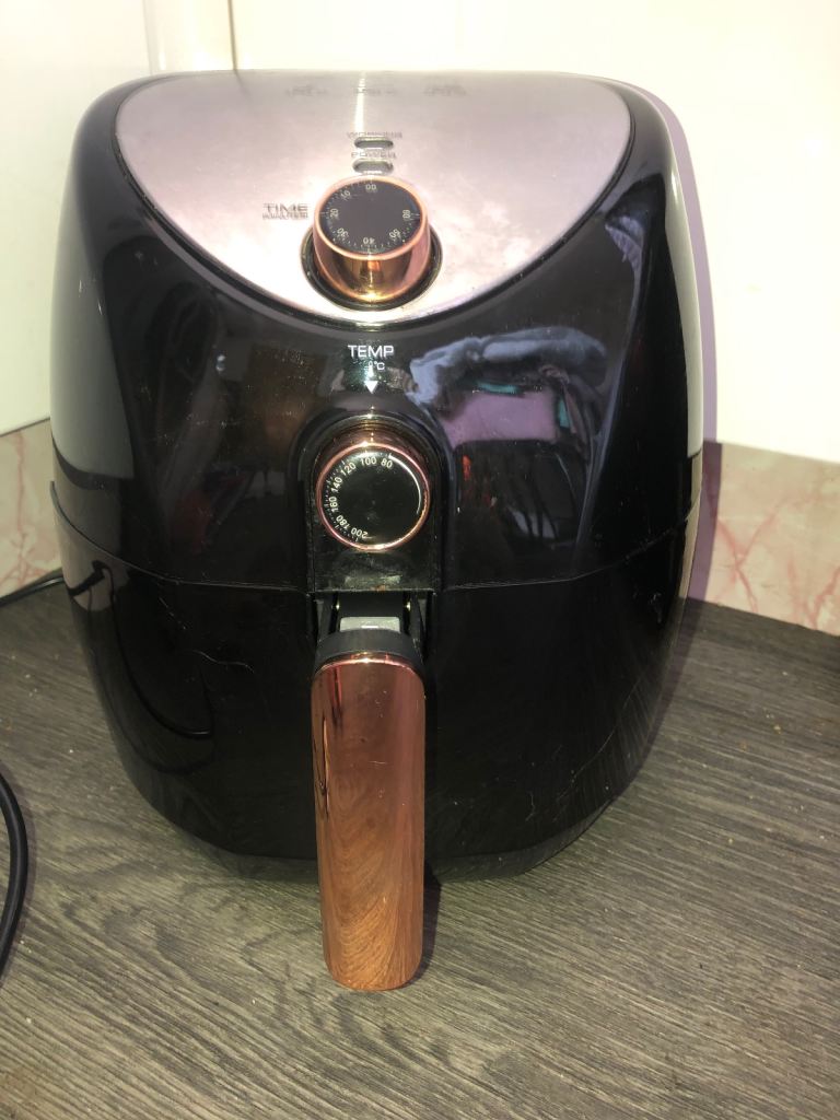 Black Air Fryer with Rose Gold Trim – Good Condition