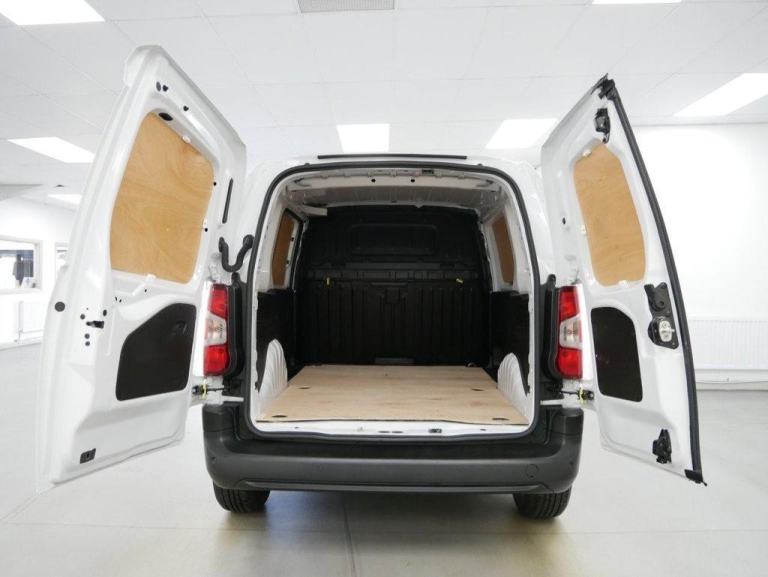 2024 CITROEN BERLINGO 1.5 BLUEHDI 130 BHP SWB EAT8 AUTOMATIC ENTERPRISE ( NO VAT