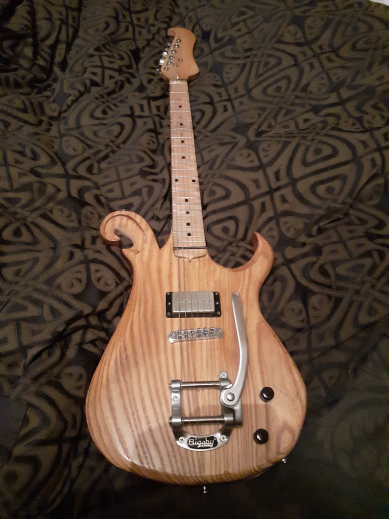 HAND MADE ELECTRIC GUITAR, BIGSBY, P90, ASH BODY 