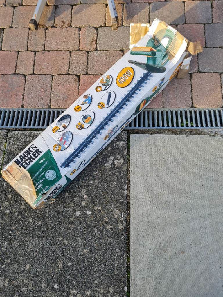 Blackanddecker  hedge cutter 