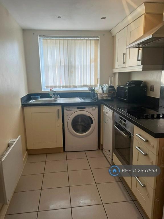 2 bedroom flat in Armthorpe, Doncaster, DN3 (2 bed) (#2657553)