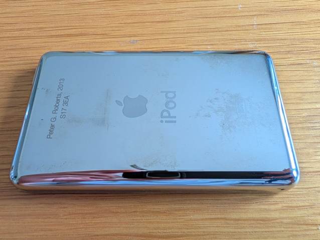 Apple iPod Classic 7th Generation 160GB Silver, £100.00 for Sale
