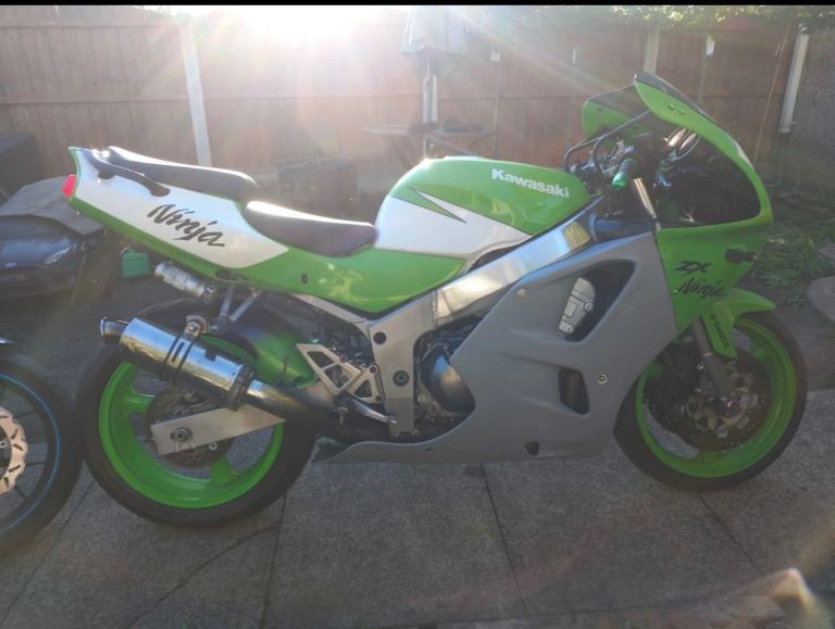 Kawasaki ZXR600 Parts 1996 ZX600 ninja LEICESTER BIKE BREAKERS