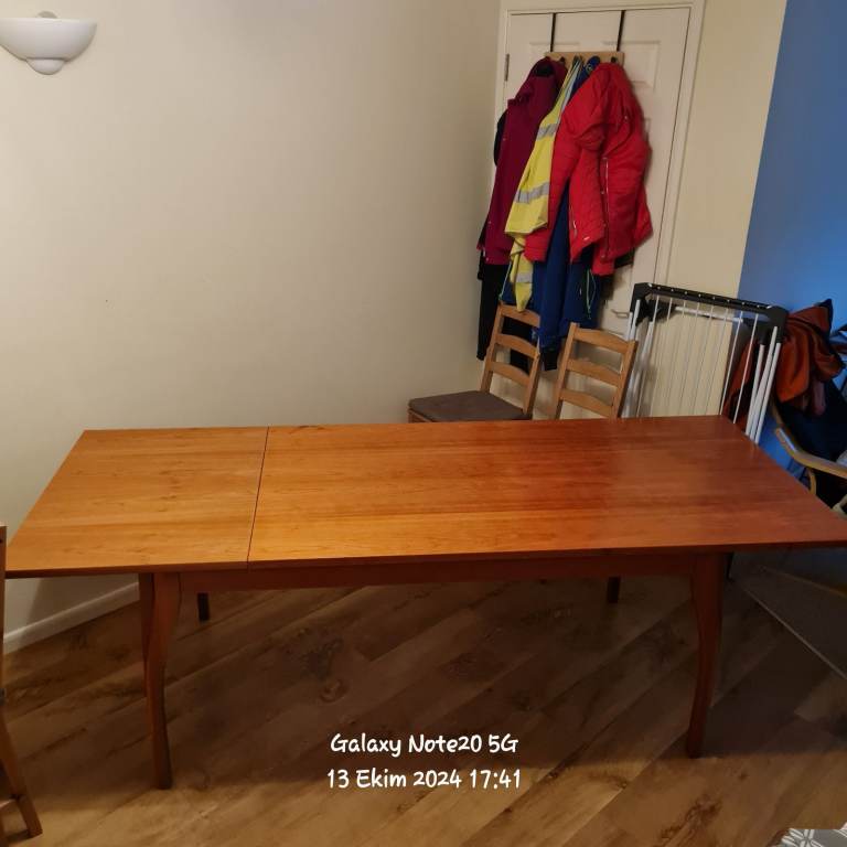 Extendable Solid Wood Dining Table – Seats 8-10