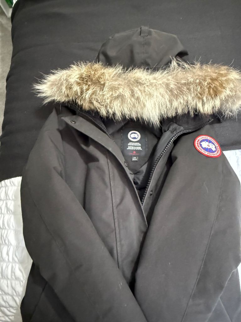 Authentic Canada Goose Ladies Jacket 