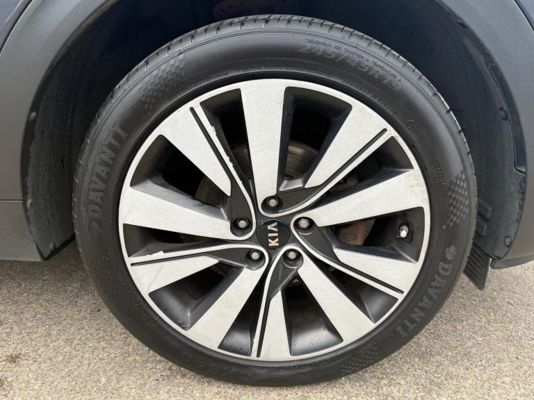 ** GREAT SPEC ** 2016 Kia Sportage 1.7 CRDi ISG 3 5 dr 2WD Estate ** £35 TAX **