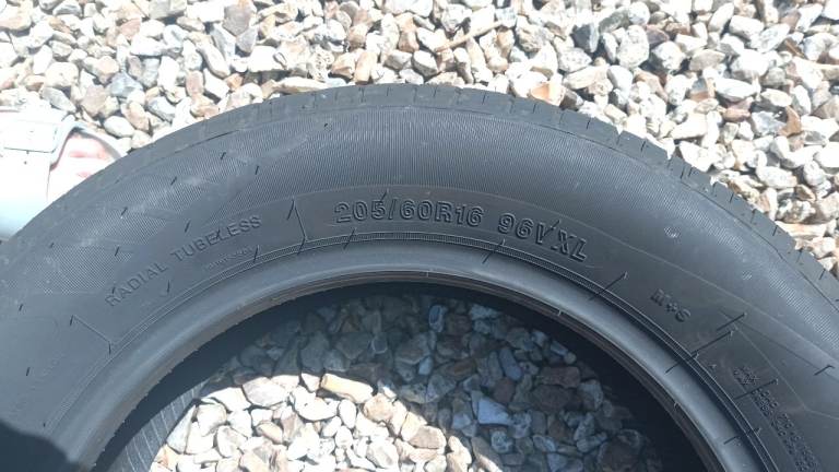 1 205x60x16 roadgema tyre