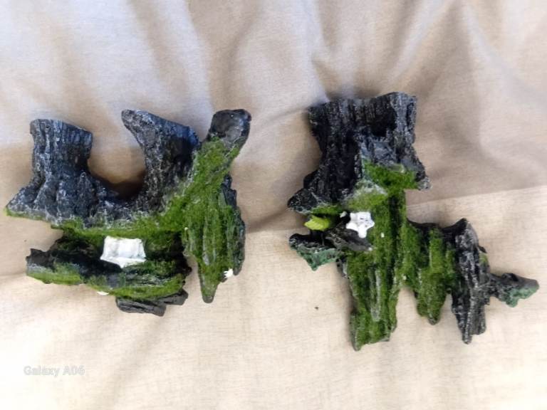 Rock formation for fish tank.