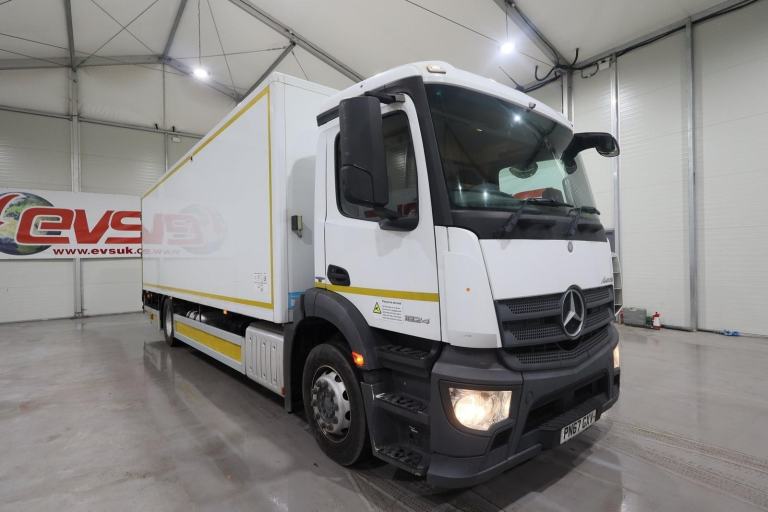 2018 (67 PLATE) Mercedes Benz Antos 1824 4x2 Euro 6 Refrigerated