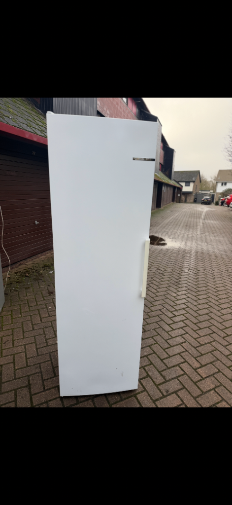 Bosch larder fridge #29