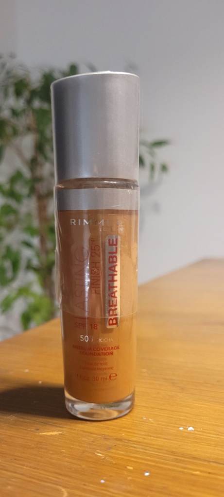 Rimmel lasting finish 25 hr foundation