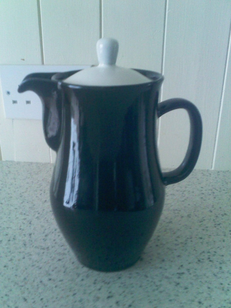 Vintage Kardomah Coffee Pot 1.5 Pints, Black & White