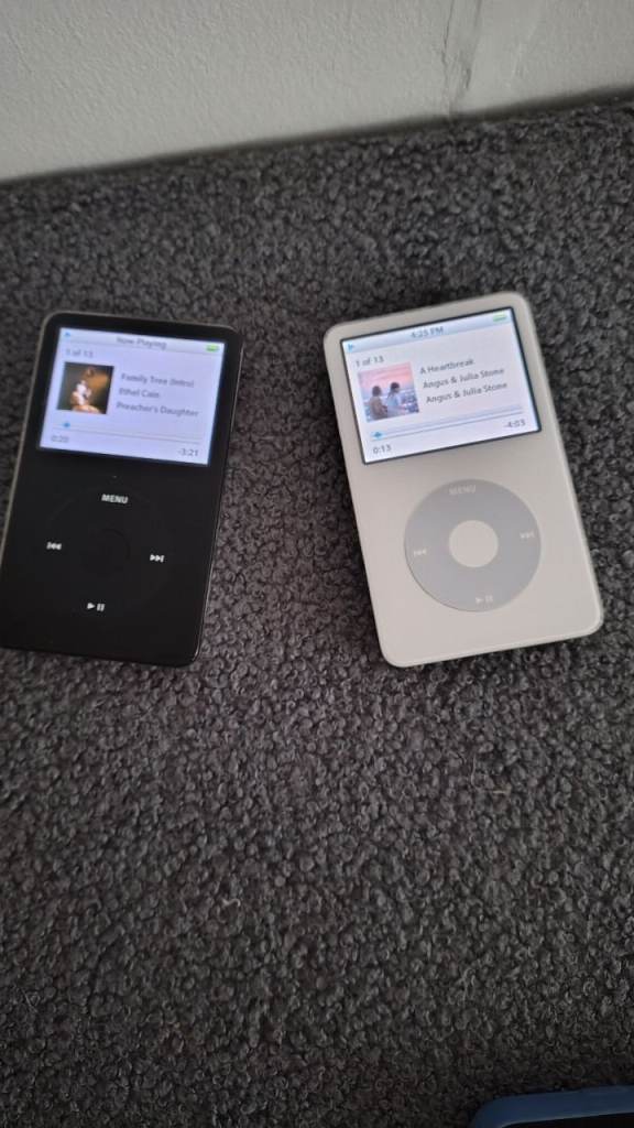 iPod classic 5th generation iPod classic 5.5 generation 