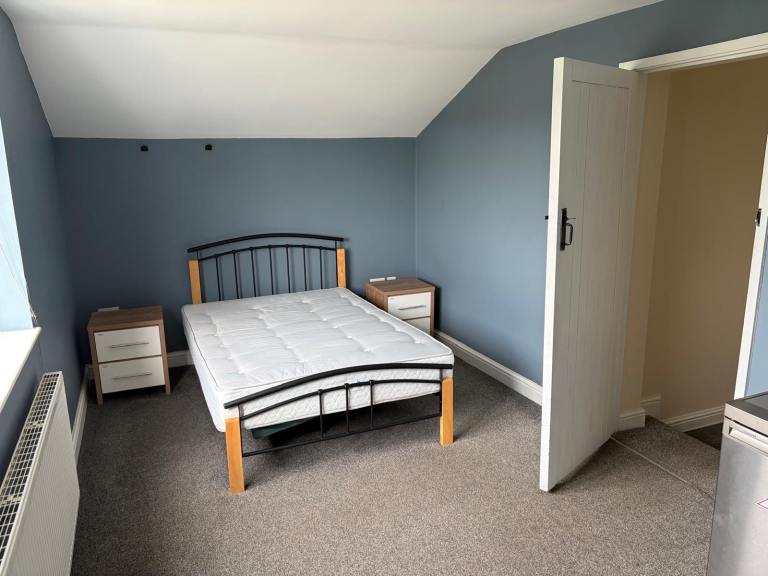 Double bedroom private ensuite to rent