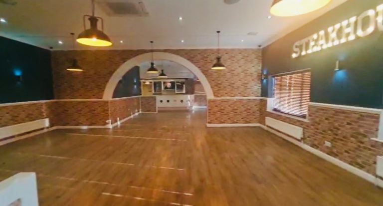 PRIME RESTAURANT OPPORTUNITY 100+ SEATER,NO PREMIUM, PETERBOROUGH LOW RENT